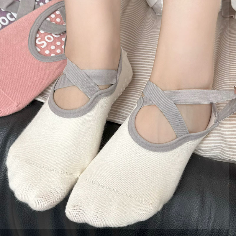 Professional Women Yoga Sock S - Pilates & Yoga Unleashed Studio Tuckahoe ulasan dan harga